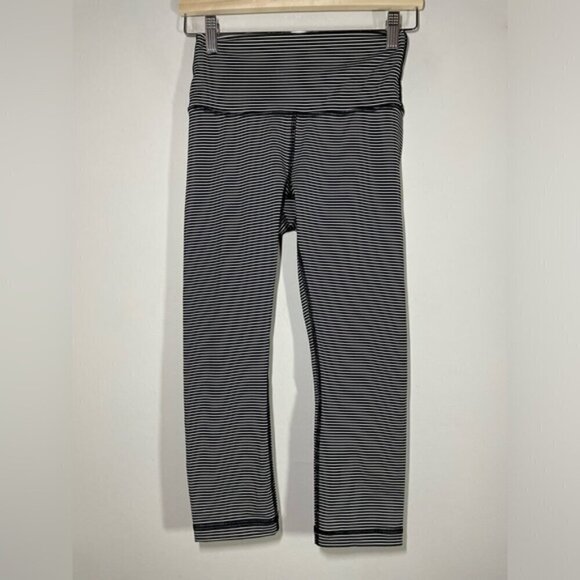 Lululemon Wunder Under Crop (High-Rise) Full-On Luxtreme Hype Stripe Black White - Picture 6 of 10